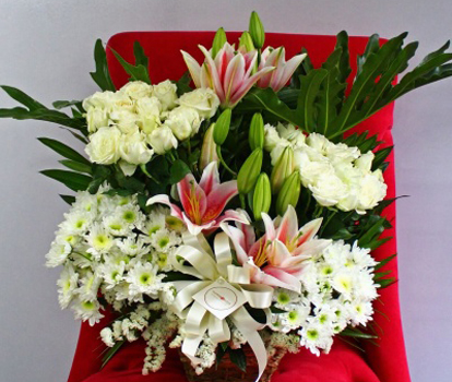 funeral flowers delivery basket